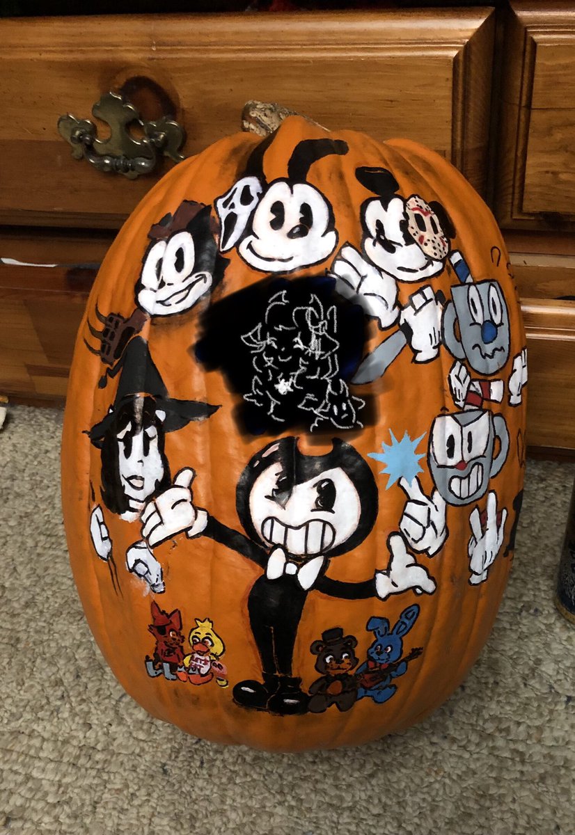 JaniceDoodles's tweet photo. Happy spooky day :)
#BENDY #FNAF https://t.co/N7TyAxAoeU