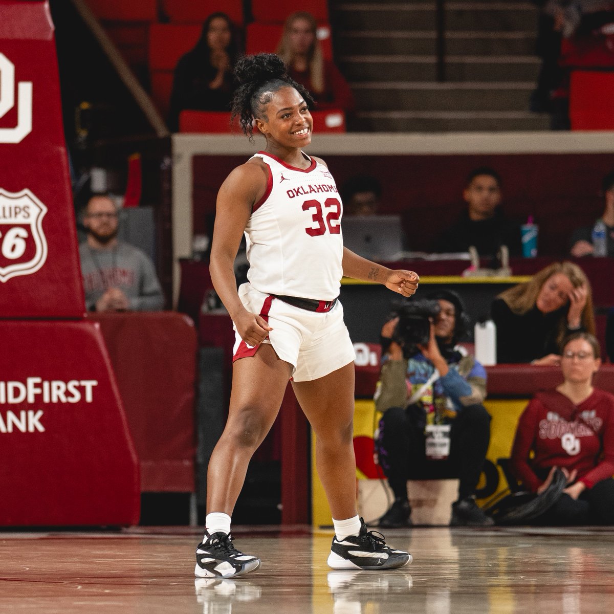 Get used to this one...

Sahara Williams has a double-double. 

16 points. 10 boards.