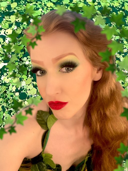 Happy Halloween!  Is my thumb the only part of me that&rsquo;s green? You&rsquo;ll just have to find out&hellip; 😏 https://t<a href="/tag/mvsales"class="tags"><span>#mvsales</span></a>