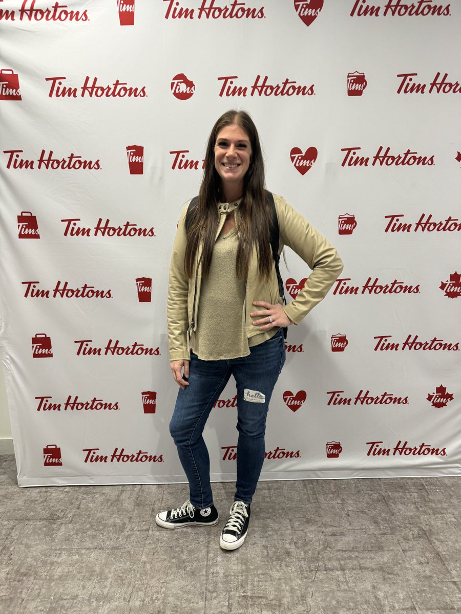 Tessa Kriesel tweet media