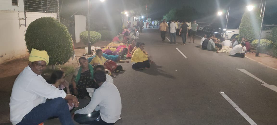 F9zudhPaoAA9pjI?format=jpg&name=medium