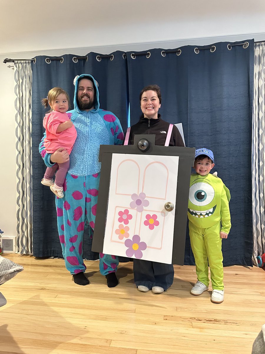 Dr. Danielle Courtemanche’s Class tweet media