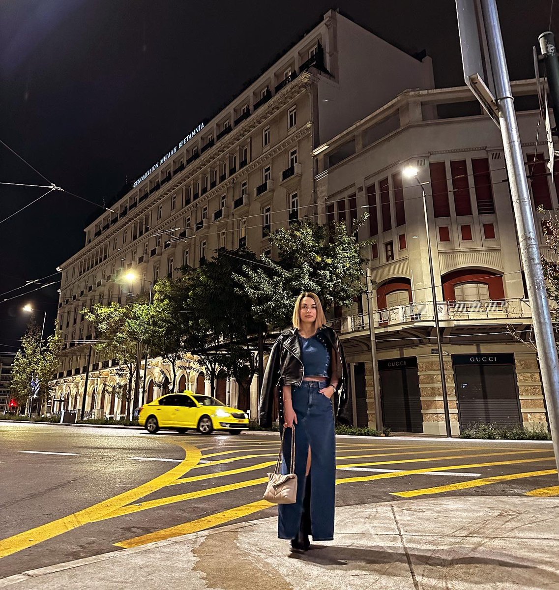 smpekiari's tweet photo. Take time for yourself 💫

#downtown #athensbynight #lightson https://t.co/iFQv4EhCUS