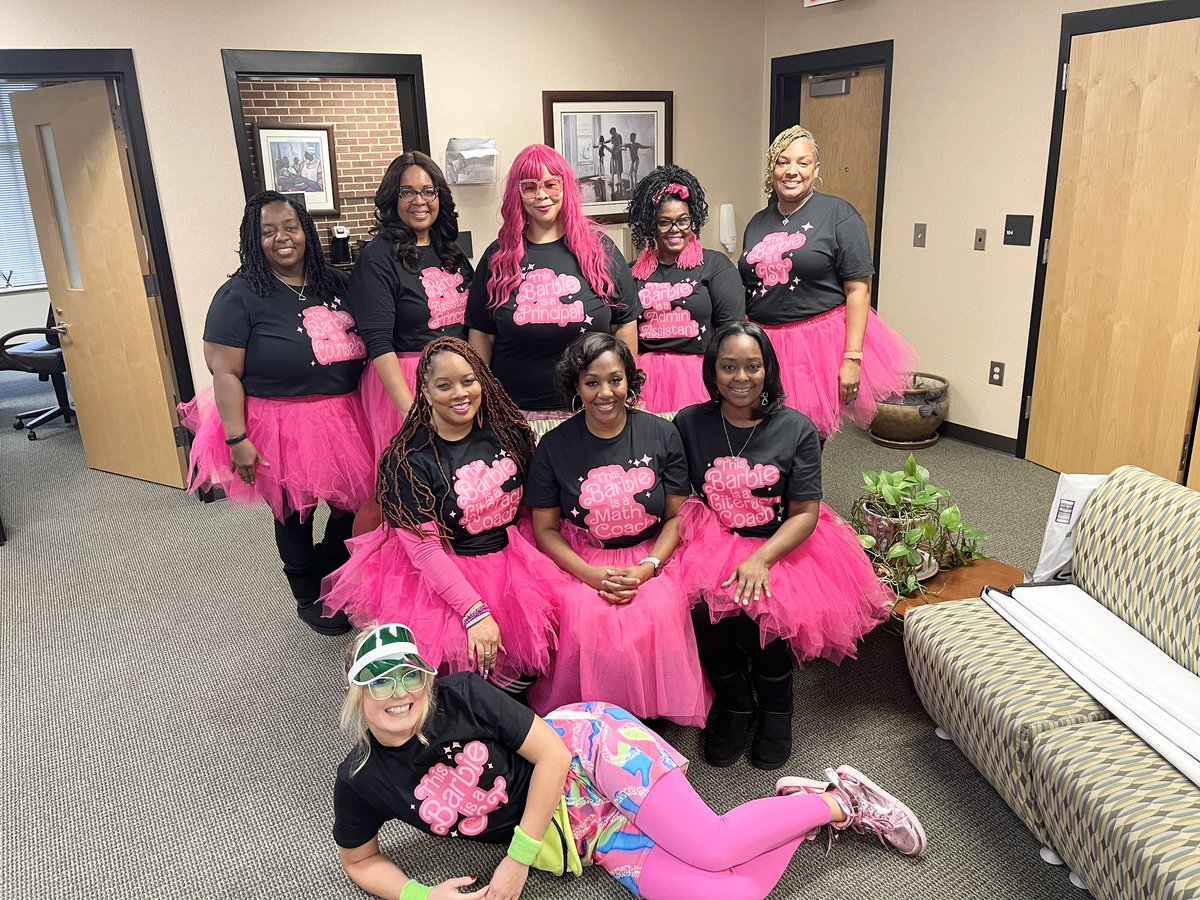 LadyVance04's tweet photo. It was book character day @FeldwoodES and this leadership team of Barbies rocked it! #Barbie @APFeldwoodES @FeldwoodCST @shantarawcrooks @FESCounselorAKA @MrsDrWhitlock https://t.co/1RSSf8akJC