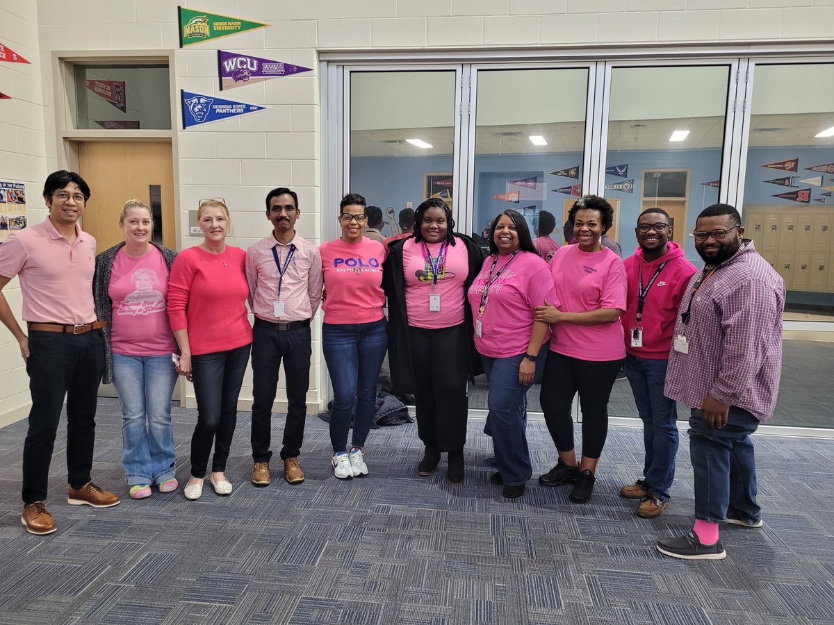VVanderhorst's tweet photo. Our student council @mullerroad decided to end October with a bang by hosting a #PinkOut breast cancer walk to remind everyone about the fight against breast cancer. So thankful to have caring kids & supportive faculty & staff. π π @MiSTER_Spann #WeWin #StuCoLife #ServiceB4Self https://t.co/7yuPOhbXgq