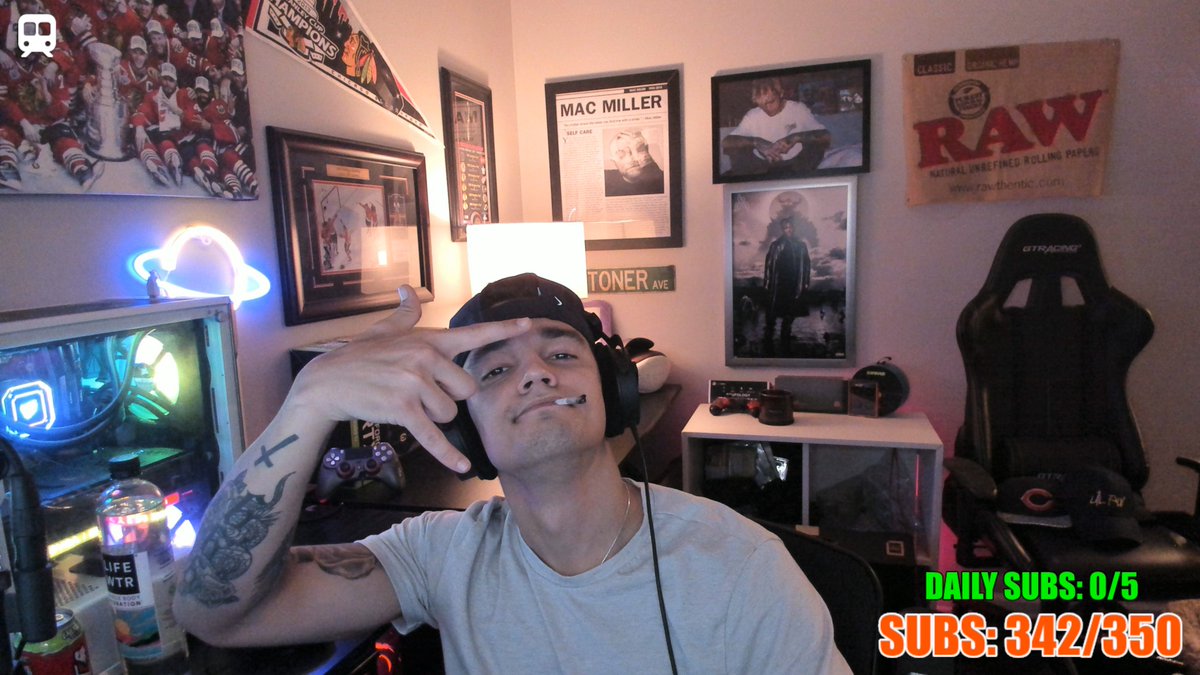 LIVE. NOW.

BRING THEM SWEET CHEEKS IN HERE :)

kick.com/chikin
kick.com/chikin