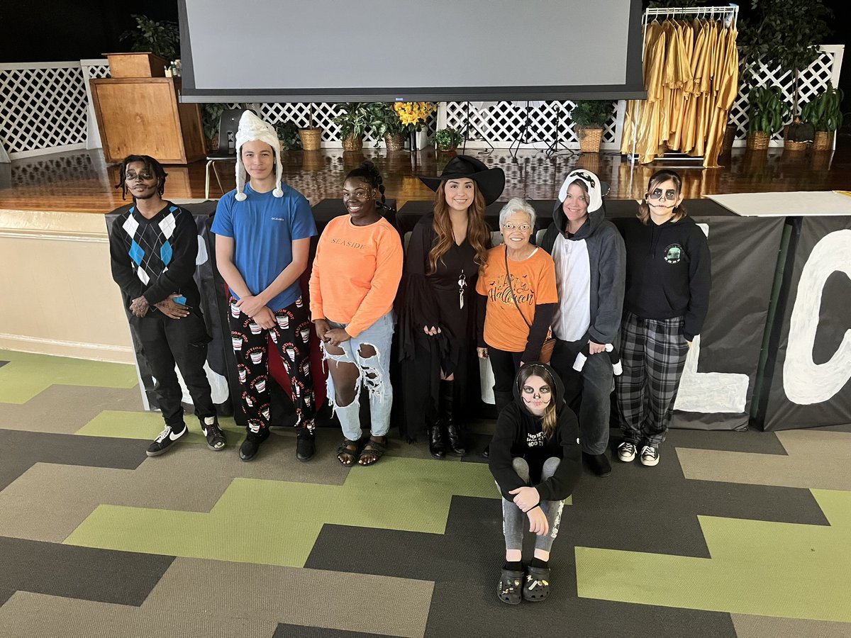 MBLC_SISD's tweet photo. Happy Halloween from our family!! We hope everyone has a safe night! #MBLCStrong 🎃👻 @SeguinISD https://t.co/UyEvb5p2gv