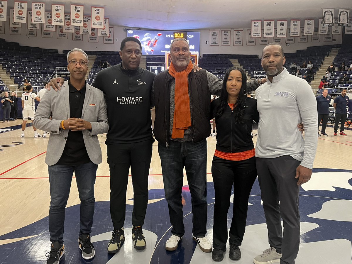 We want to thank DC City Councilman @kenyanmcduffie for joining us tonight to honor the legacy of Blake Bozeman. He has played a crucial role in helping make this event happen, and is pictured here pre-game with both head coaches along with Todd Bozeman, Blake’s father.