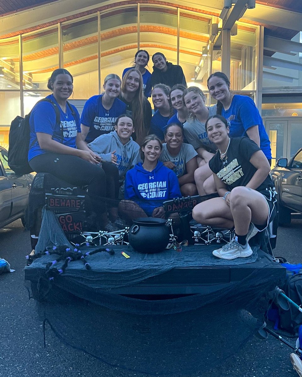 gcusb's tweet image. Some more fun Halloween festivities!!🎃 #TrunkorTreat #PieEatingContest

#GoLions🦁