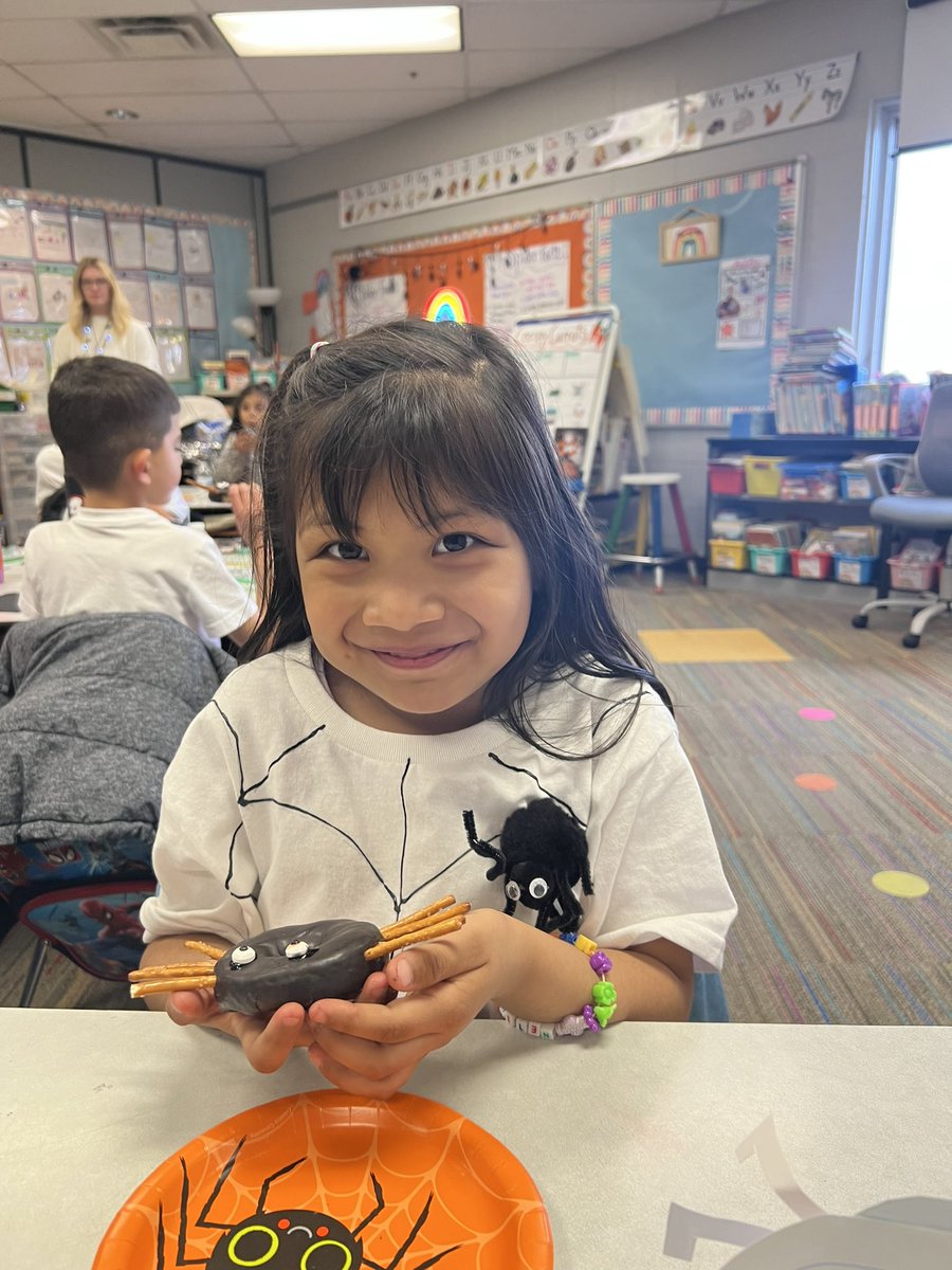SH1stGrade's tweet photo. Having some First Grade  fun celebrating all that we learned about 🕷️ spiders. Happy Spider Day! @SlateHillStars #itsworthit https://t.co/XSv1fk2iuB