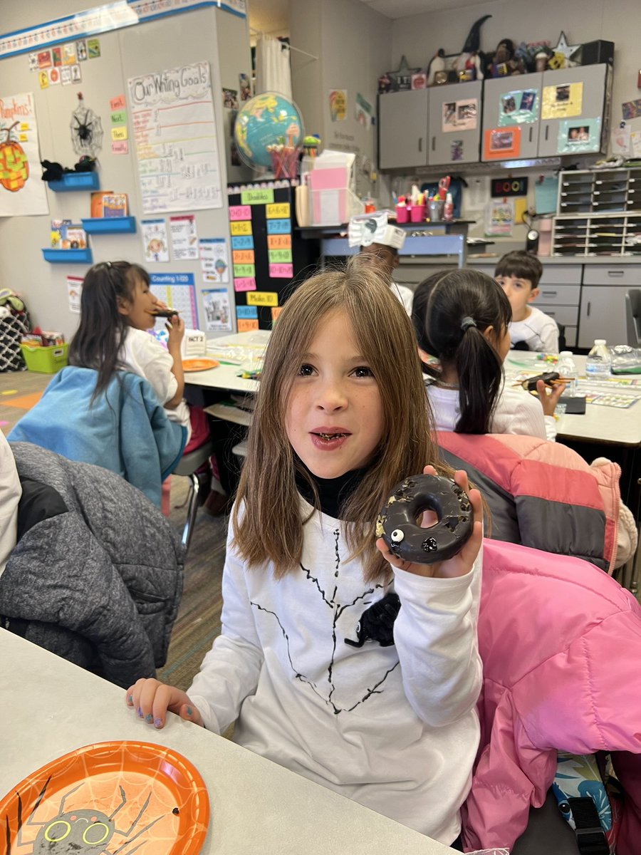 SH1stGrade's tweet photo. Having some First Grade  fun celebrating all that we learned about 🕷️ spiders. Happy Spider Day! @SlateHillStars #itsworthit https://t.co/XSv1fk2iuB