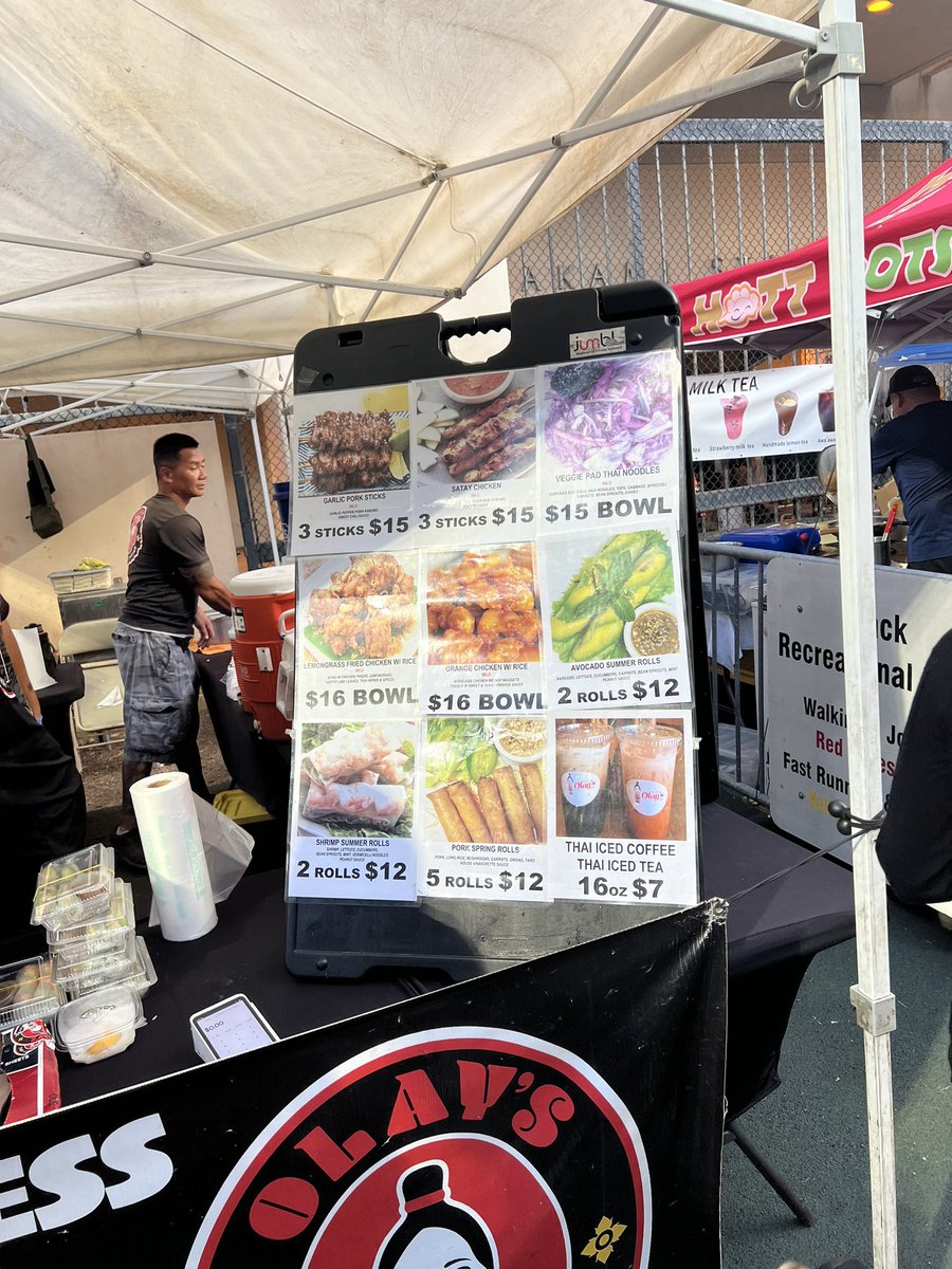 BryceCrabb's tweet photo. @SplitZoneDuo my wife and I love  SZD! We went to the U of Hawaii game on Saturday while visiting Oahu. Guys, the food here is NEXT LEVEL. Poke and açaí bowls, fried rice plates, potstickers, sushi, and a lot more. We went with grilled corn rolled in Doritos and Cheetos 🤤 https://t.co/bCm903Cx12