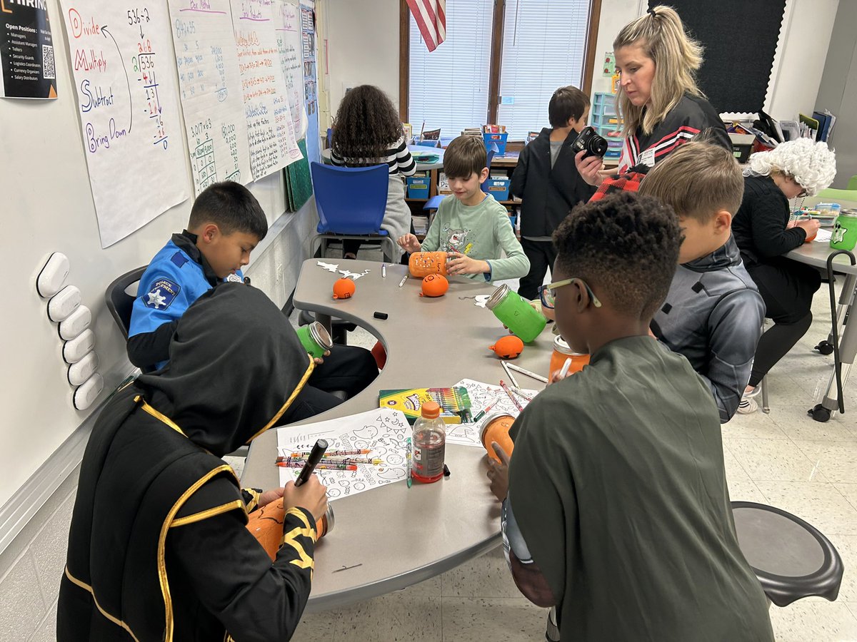 Anne Sullivan School tweet media