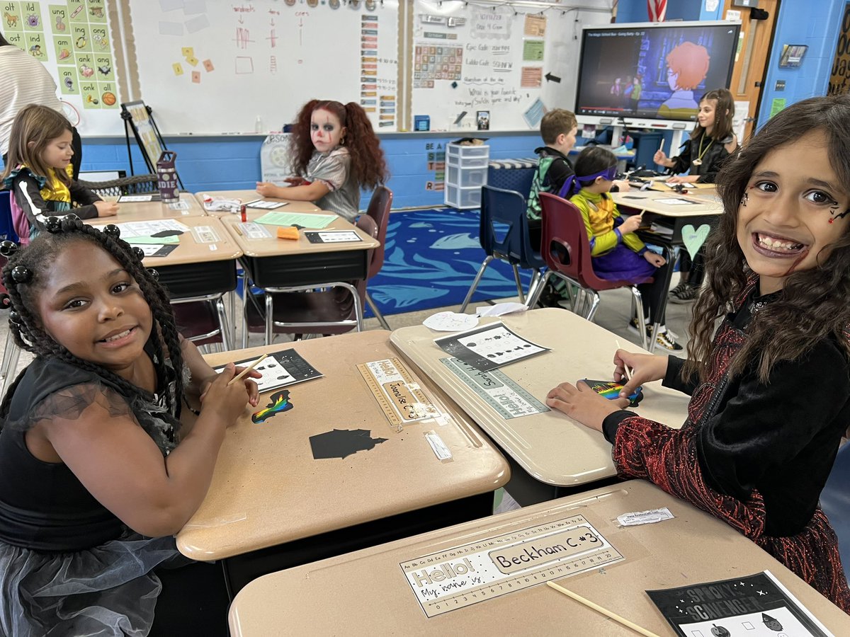 Miss_KearseCBE's tweet photo. Happy Halloween 🎃🎃, from Ms. Kearse’s second grade class! @ClaraBartonElem https://t.co/GzwIF16xFp
