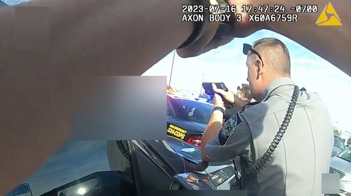 Newly released police body cam footage shows the arrest of an Oregon man accused of holding a woman captive in a cinderblock cell.
kgw.com/article/news/i…