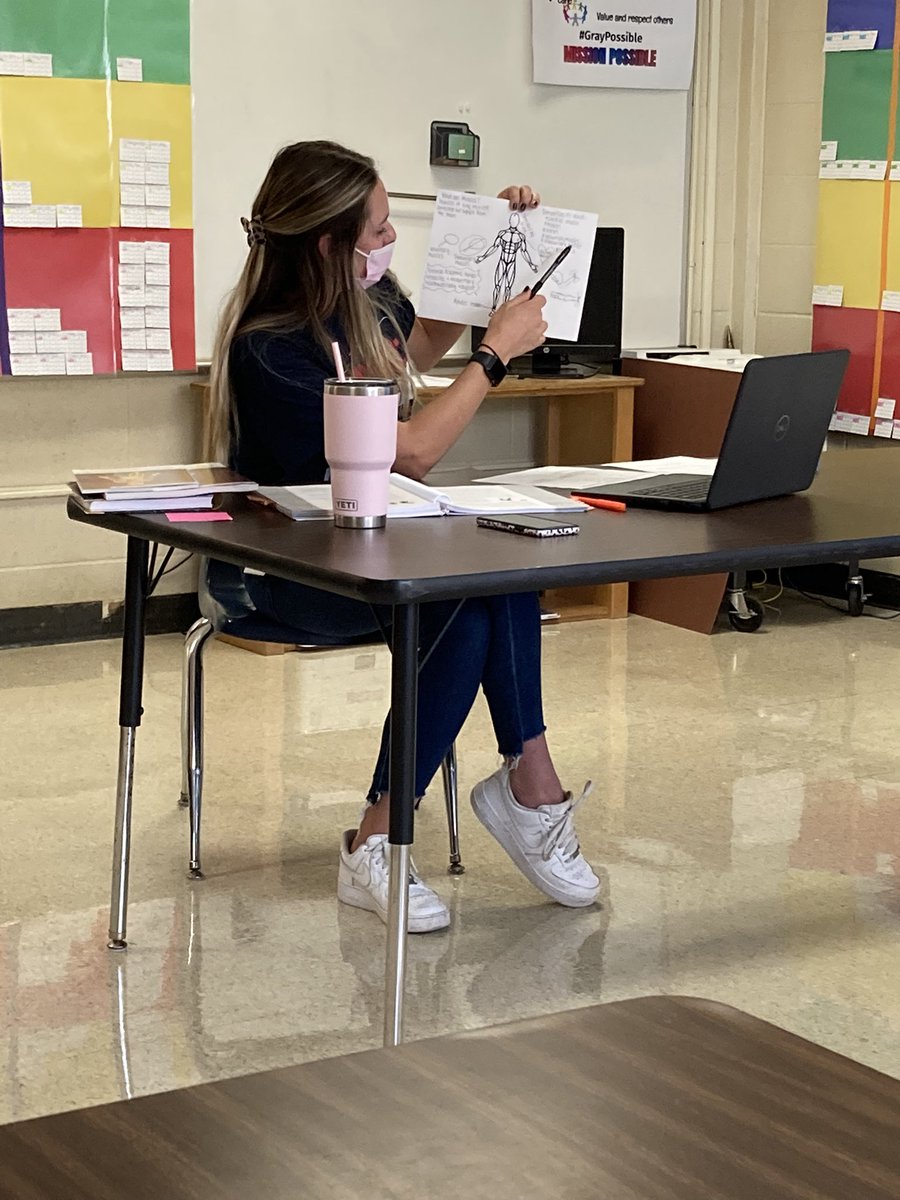LAshley2016's tweet photo. Check our third grade teachers diving into The Human Body unit to create exemplars about 3 important body systems. @Ms_Burkle @JudithTirado10 @NardyHayes and Mrs. Sailor-Hodges. #GrayPossible #UnitUnpacking @GrayES_AISD https://t.co/FmHEw1R8Dv