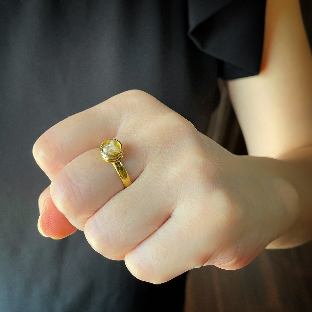 harahabu's tweet photo. ハブ骨リング新作
真鍮ドームの中に極小のハブ骨が入っています
#お土産アクセサリー #ハブ骨 #骨 #リング #奄美大島 #奄美お土産 #ハブ #蛇 #原ハブ屋 #amami #snake #habu #bone #ring #bonering #accessories #原ハブ屋リング https://t.co/f4t4aPfe8E