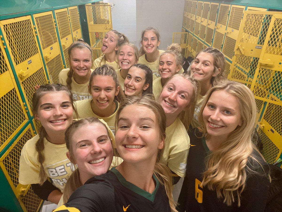 HUGE NEWS!!!
YOUR KENNDY VBALL SQUAD ARE MVC CHAMPS‼️