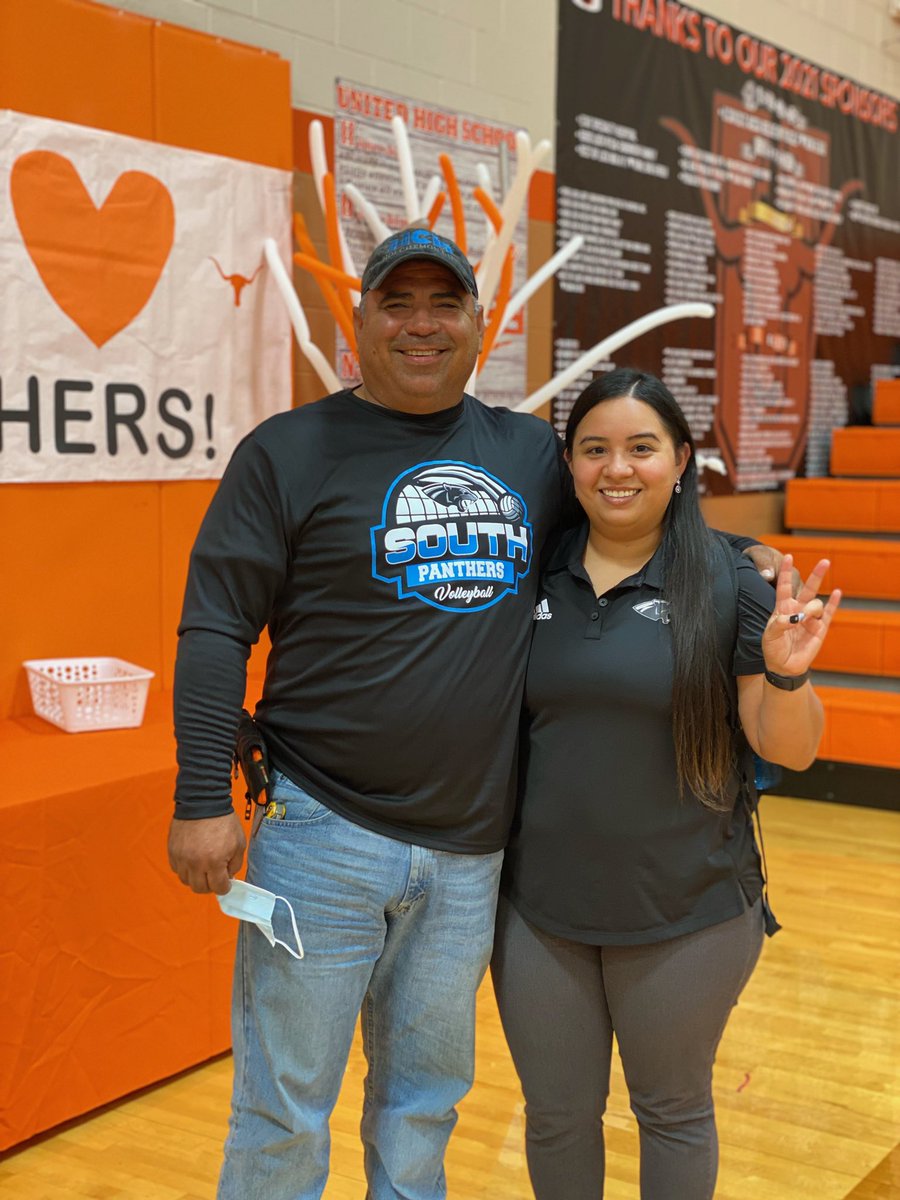 Kristen_Ovalle's tweet photo. Life is funny. We are both United Alumni - my dad coached at south. Now I coach at south. #likefather #likedaughter & yes we DO look good in Black 🏐🥰😜 PantherPride 🖤💙🖤 https://t.co/b0t4x50k7o