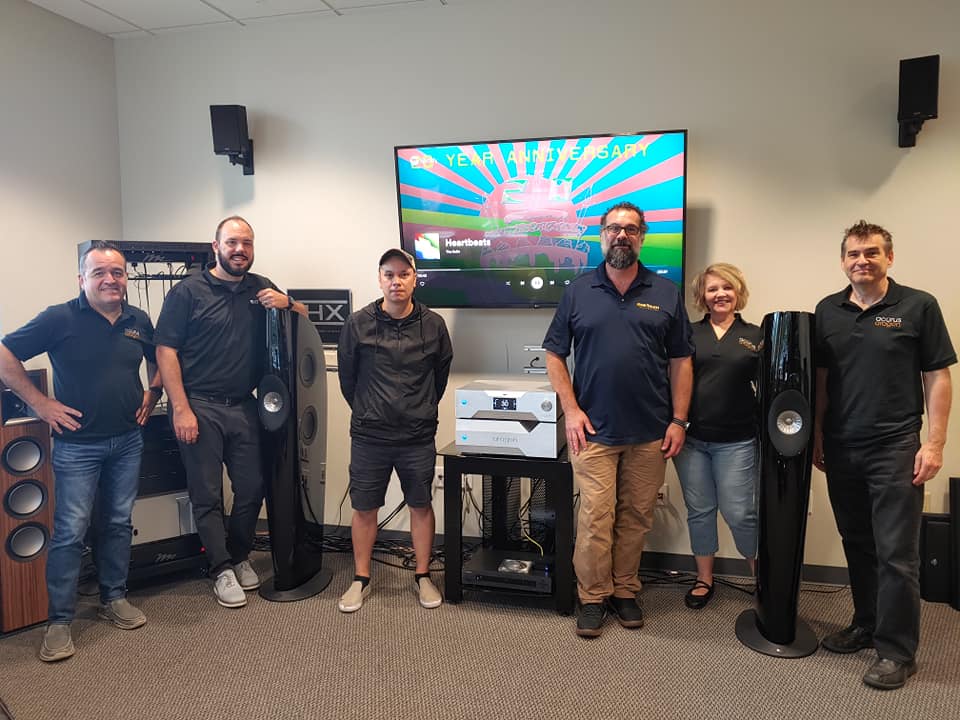 Acurus_AV's tweet photo. An amazing day! Thanks to our dealer, @onetouchauto, and Adam of @KEF_America for visiting our HQ in #Indy to listen to the #Aragon Titanium amp and #Tungsten preamp & Blades combo.🎶WOW!
Then we got an AWESOME demo at #OneTouchAutomation's theater, including #Acurus & #KEF!🎬 https://t.co/ZelBSzF1hH