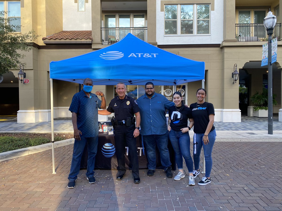Maitland PD National Night Out !!! Here with MPD Chief Manuel! #supportingourfirstresponders #firsnet #nationalnightout #onefla #primetech360 <a href="/jrluna11/">JR Luna</a> <a href="/_Shelley_G/">Shelley Goodman</a> <a href="/ATT/">AT&T</a> <a href="/One_FLA/">OneFLA</a>