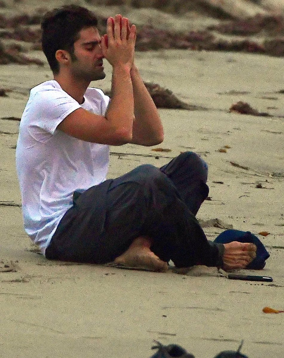 klivingmoon's tweet photo. " Can’t be without you, don’t wanna be with you "
-- Lauren J https://t.co/rdMznLSs1i