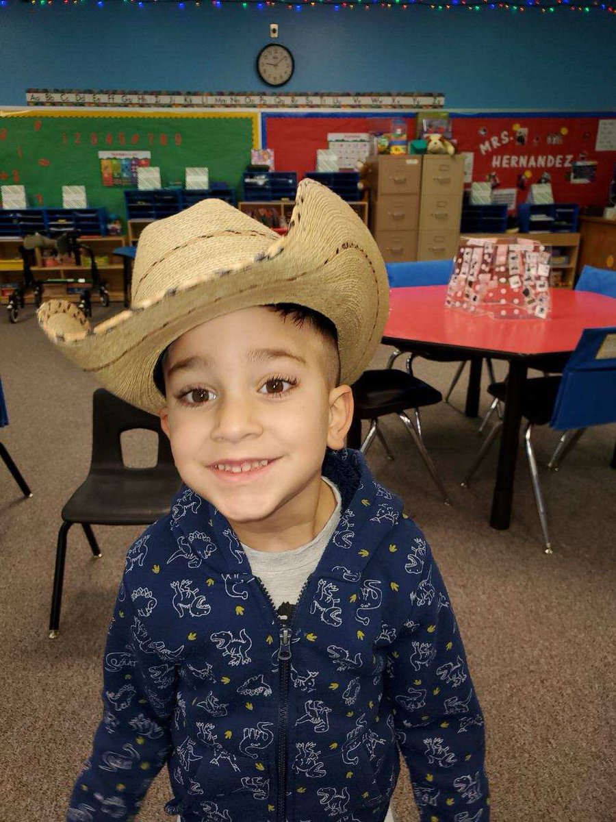 ZavalaElem's tweet photo. Great day at Zavala! Today we celebrated World Teacher Day by wearing blue and it was hat day! We even had a positive referral from two students making great gains in reading! #zavalarocks #worldteachersday #teamECISD https://t.co/CgUc6YB0wk