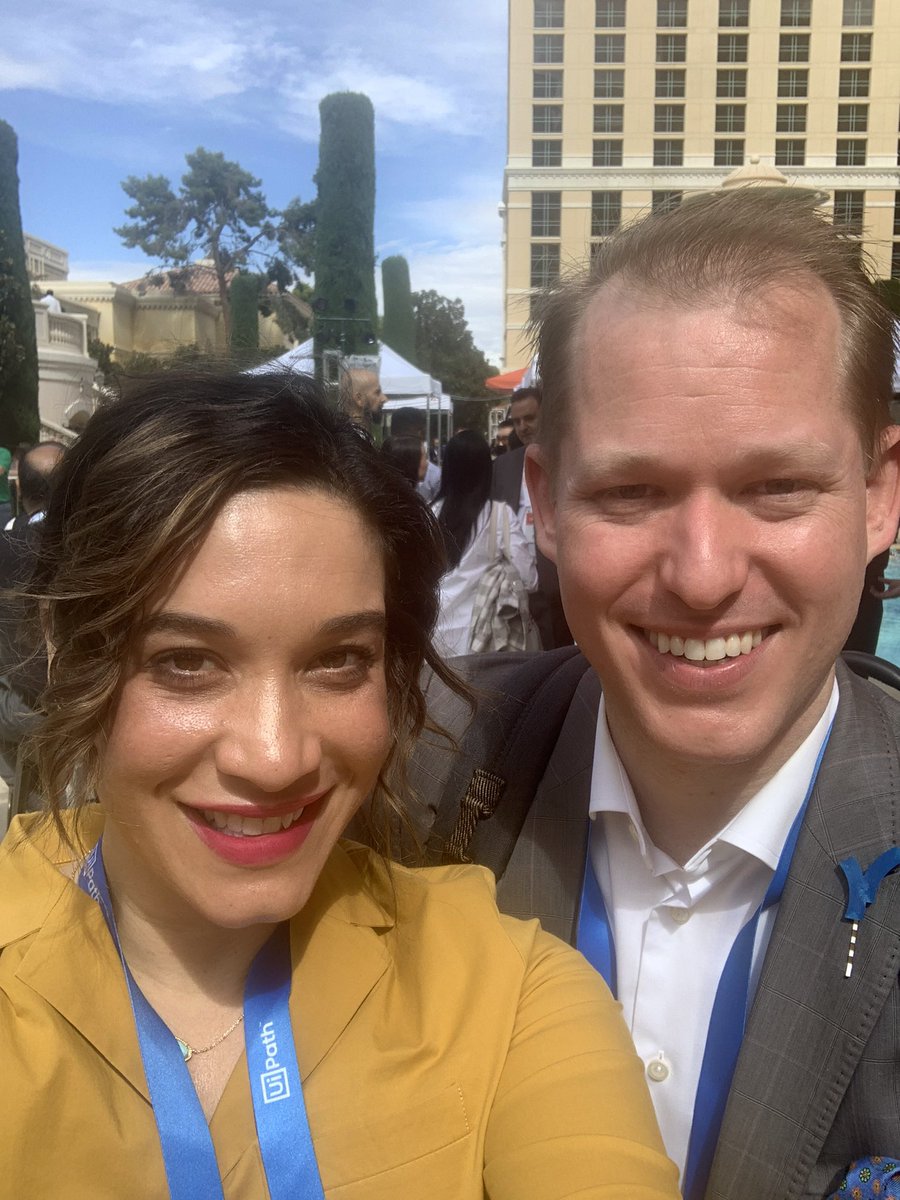 paulapcarneiro's tweet photo. We’re loving all this #networking and SUNSHINE! Day 2 has been eventful🤖☺️@TCUJosh @UiPath #DigitalTransformation #UiPathForward https://t.co/fRMkPljolS