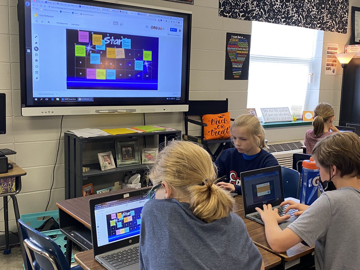 KristaMBender's tweet image. Using Google Jamboard to reflect on our first nine weeks goals. What should we start doing, stop doing, and continue doing? 🤔 @OMIS_Eagles @Shelbyedk12alus @ShelbyEdTech 

#goals #goalsetting #goalreflection