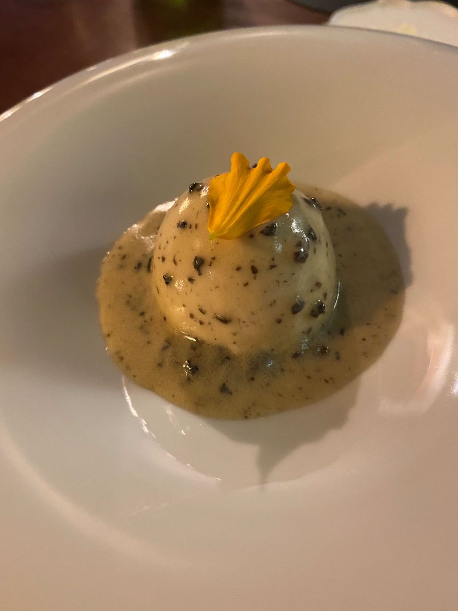 skzbrownie's tweet image. [051021] 10:17PM KST 🐥

[Foto] 

Eu comi isso mais cedo~! 

Comi comida francesa pro jantar ㅎㅎ

[Figurinha] 

Eu comi ovos e batatas com molho e 

Wow 

Tava definitivamente delicioso 

Mas foi um pouco caro ㅋㅋㅋ