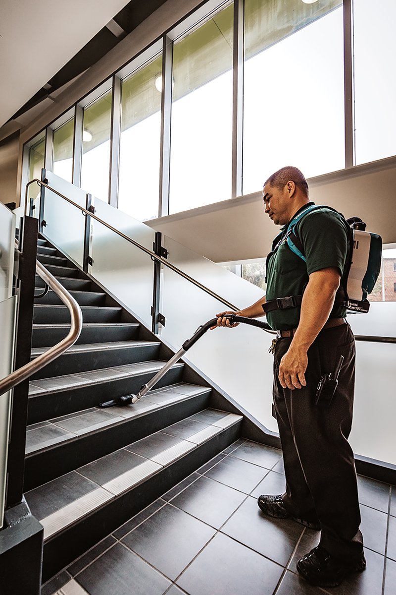 MakitaTools's tweet photo. Our LXT Cordless Backpack Vacuums eliminates the trail of extension cords. This compact clean-up solution is portable and weighs less.
https://t.co/U8p3NSA281
#makitausa #makitatools #cleaningsolutions #janitor #custodian #backpackvacuum #cordlessvacuum #vacuum #vacuumcleaner https://t.co/oqNDu178WI