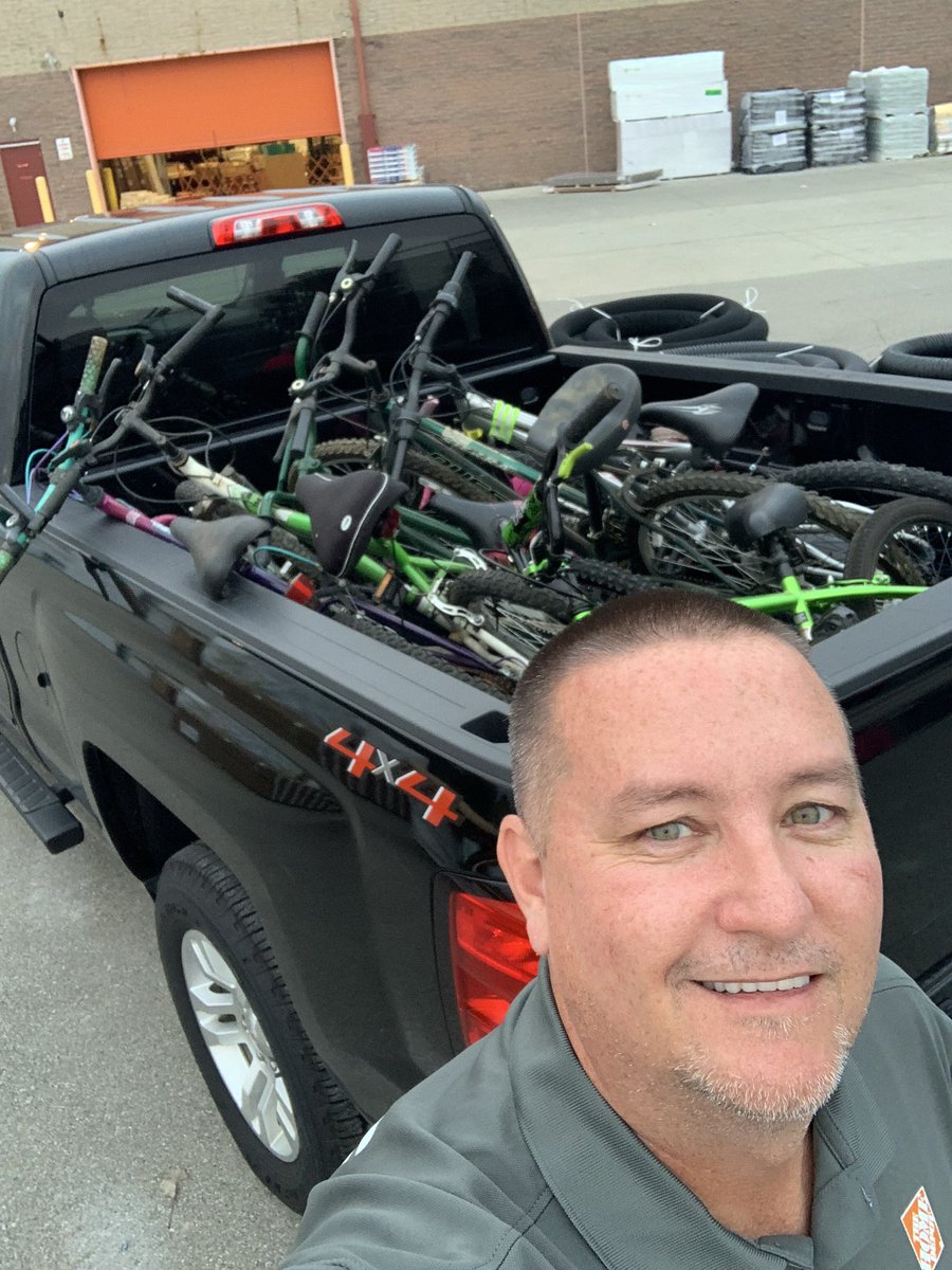 Chad Whaley (@chadwhdms) on Twitter photo Dropping off some bikes for the kids at 2738 Woodhaven. More coming tomorrow! Proud to work for this great company! <a href="/HDMikeKindig/">Mike Kindig</a> @willdingman76 Dropping off some bikes for the kids at 2738 Woodhaven. More coming tomorrow! Proud to work for this great company! <a href="/HDMikeKindig/">Mike Kindig</a> @willdingman76