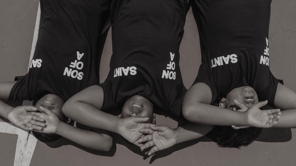 EBONY's tweet image. Founded by Damien Elijah, the #streetwear brand Dad No Kids is committed to #youth development in underprivileged communities.

Read more at EBONY.com– bit.ly/3lkHOCl