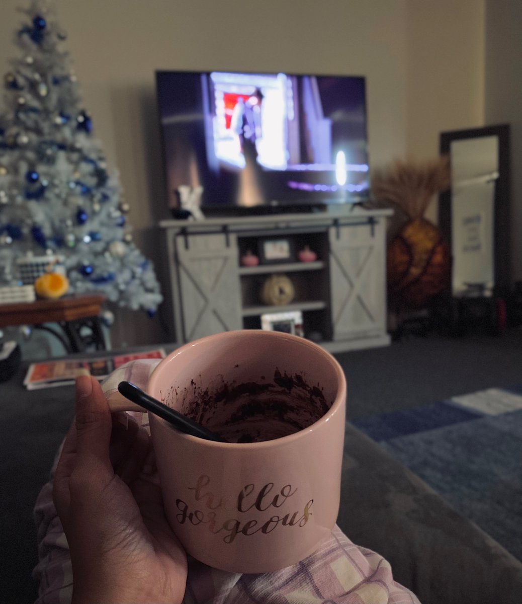 theresa08's tweet photo. Mug cake kind of day. 💕 https://t.co/qsjWfhHr4M