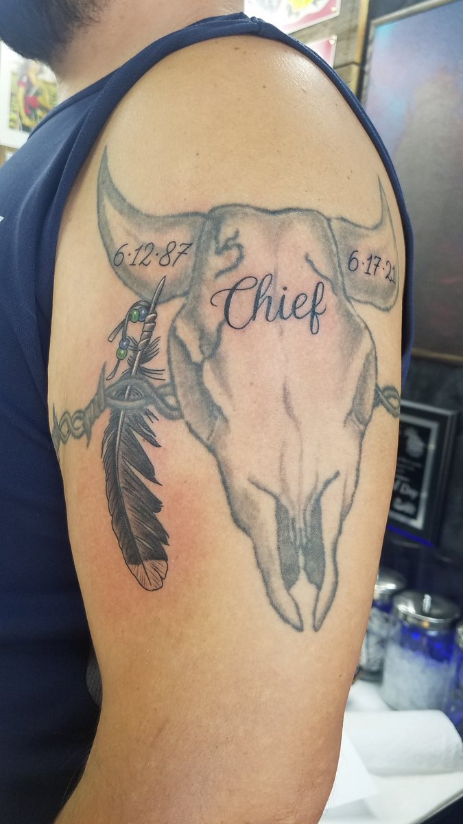Kylecombs68's tweet photo. I'm asking for help, my Birthday I'd coming up the 15th and I have an appointment to get tattoo for my brother finished. I have cashapp $CombsKyle68 and messenger. Please. Anything would help. #XRPCommunity #xrpbrithday #pleasehelp https://t.co/a4jh2H6hGv