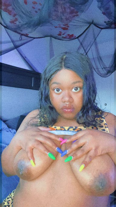 Happy Tuesday 🍧🍧 https://t.co/Ajr04CrIk7