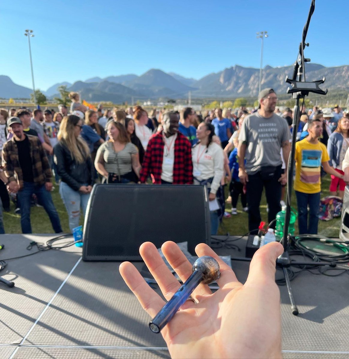 It’s becoming normal to lead worship as meth pipes, pills, strip club membership cards, condoms and occult symbols thrown on stage. 🙌🏻🔥🚨

GOD IS SETTING AMERICA FREE!!!! There is NO GOING BACK!!!

#LetUsWorship