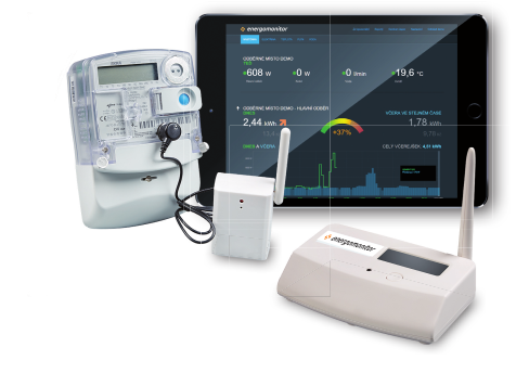 byCx's tweet image. Budu se zbavovat našeho Energomonitoru. Je to ta starší verze. Funguje už několik let na původní baterie. Proti obrázku je trochu víc zaprášená. Základnová stanice je se senzorem na obrázku - snímá blikání elektroměru. Nechám za 1500. Za retweet budu rád.