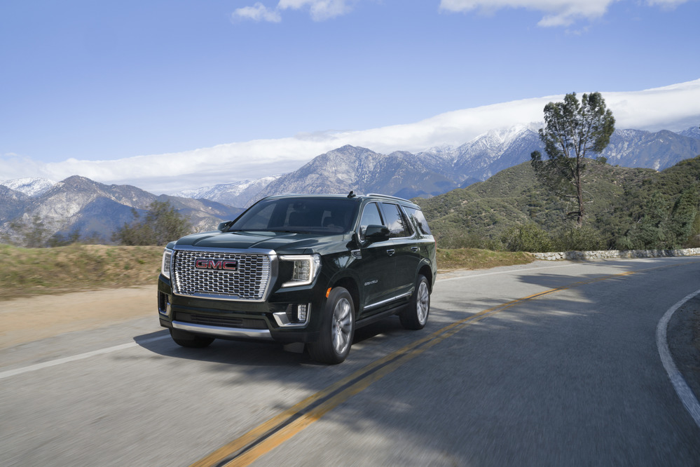 Teamautogroup1's tweet photo. Luxurious exploration. 🏞️ This 2021 @GMC Yukon Denali is shown in Hunter Metallic.
➡️ https://t.co/wP4Almrokt
.
#gmcyukondenali #yukondenali #gmcyukon #yukon #2021gmcyukondenali #2021yukondenali #2021gmcyukon #2021yukon #gmc #professionalgrade #teamautogroup #teamsalisbury https://t.co/kIHiI8CQZJ