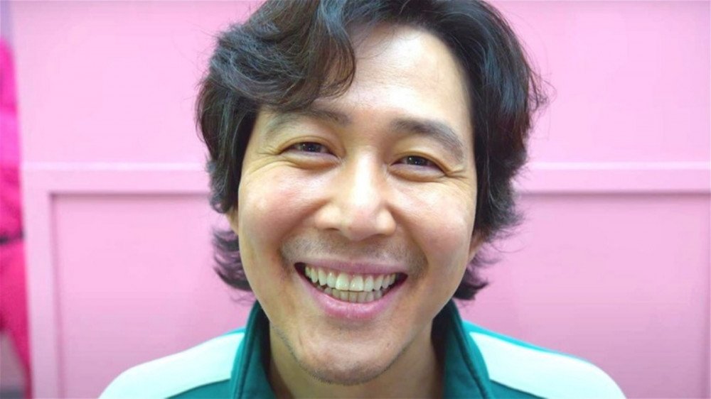 TheMissConnie92's tweet image. Lee Jung-jae (Seong Gi-hun from #SquidGame) is not only a fantastic actor, he's also honestly really attractive. He has an absolutely beautiful smile and genuinely is just super cute.