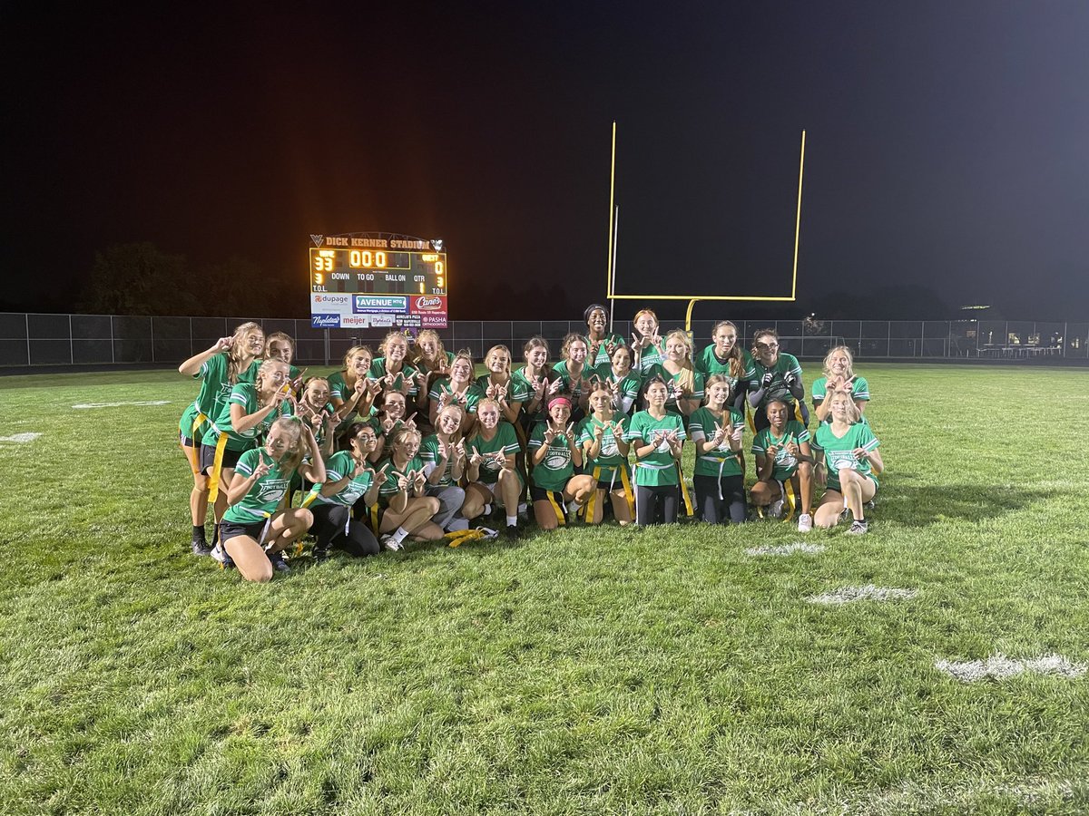 WVTV's tweet photo. PowderPuff FINAL
Seniors 33
Juniors 0 https://t.co/5ZNnS2sWvO