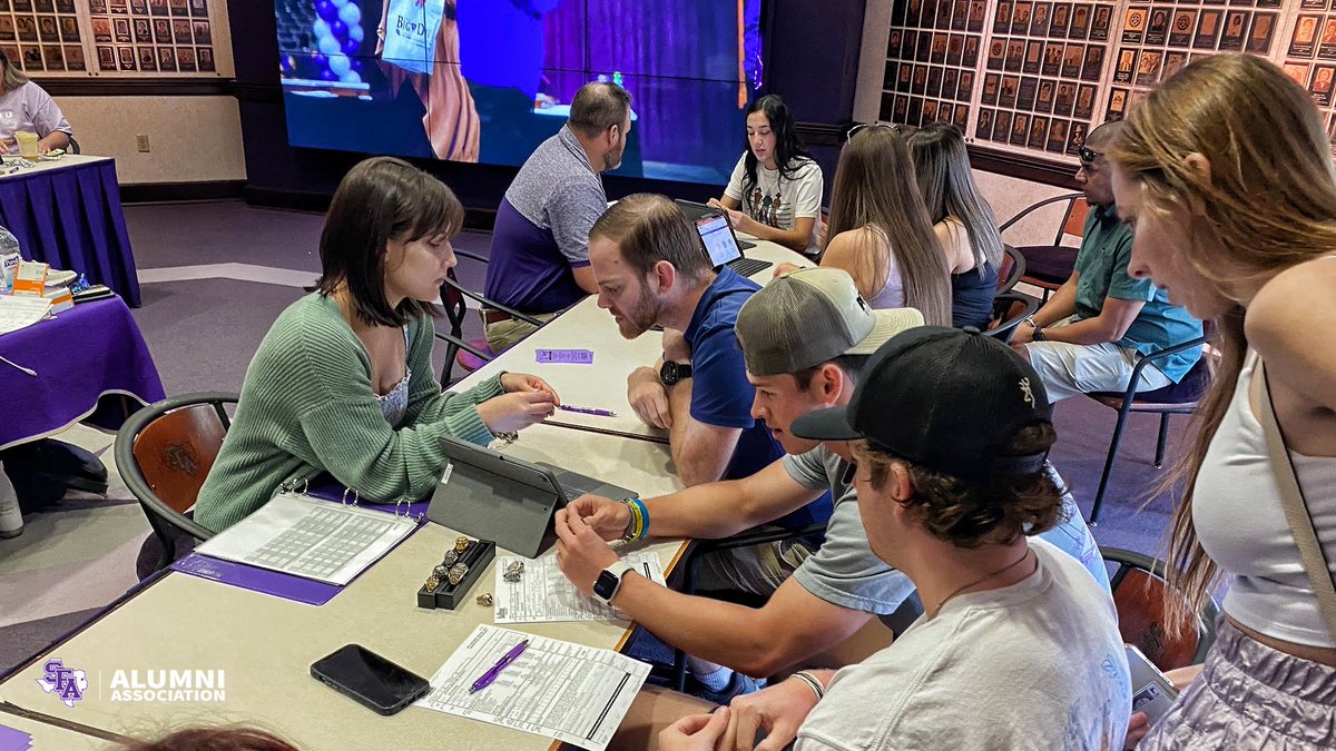 sfa_alumni's tweet photo. Another AWESOME turnout today for #RingWeek!
We'll be back at it at 9 a.m. tomorrow and cannot wait to see you, 'Jacks. The tradition continues with you. Congrats and we'll see you soon!
#LumberjackPride https://t.co/OqdTUL2O3Z
