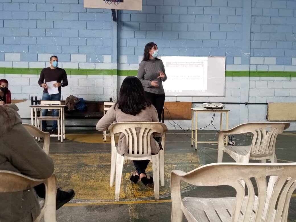 Hoy #5deOct personal docente de la <a href="/bustamante_sc/">E.N. Bustamante</a> estuvo presente en la  <a href="/EscuelaMorantes/">Escuela Bolivariana Pedro Maria Morantes</a>, taller formativo sobre el Plan nacional de estudios multimodales e intermodales. <a href="/charlychaves/">Charly Rojas Chaves</a> @ZonaEducTachira <a href="/crasancristobal/">crasancristobal</a> <a href="/Crazet2011/">Crazet2011</a>