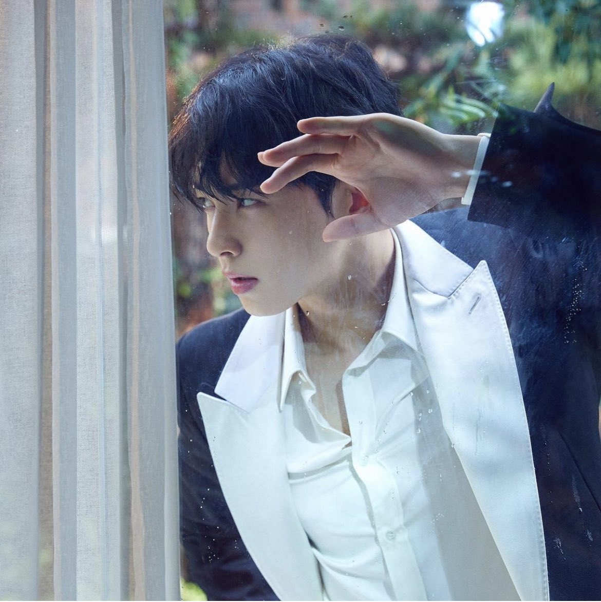 eunfolder's tweet image. 1 year ago today, instagram update