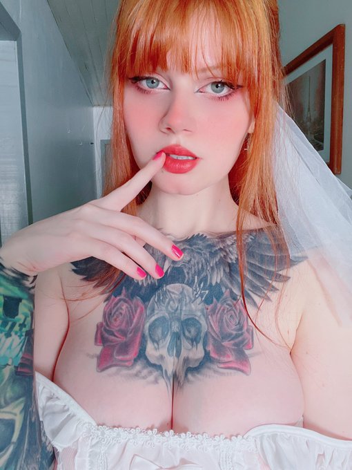 missed me? 🤍 (more on my ⭕️nly f🅰️ns ) https://t.co/aVNGj5QzBa