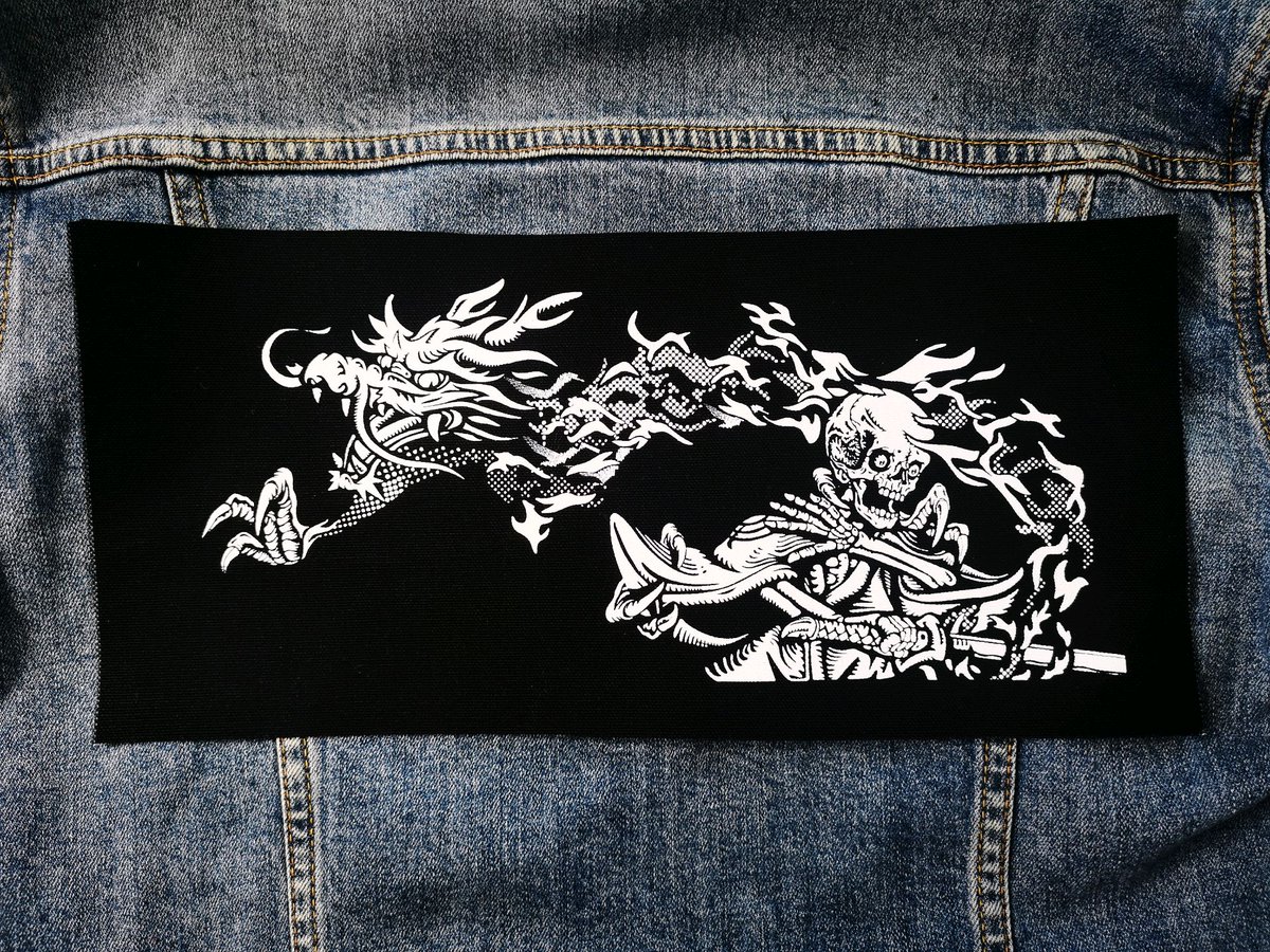shop_pnd's tweet photo. Samurai and dragon patch!🐉
Available now at etsy/shop/PUNKNDEAD 

#halloween #halloweenvibes #punk #patches #punkpatches #fabric #gothic #punkvibes #sewonpatches #patchesforjackets #jeanjacket #samurai #japanese #japanesestyle https://t.co/yTJUWSTDtQ