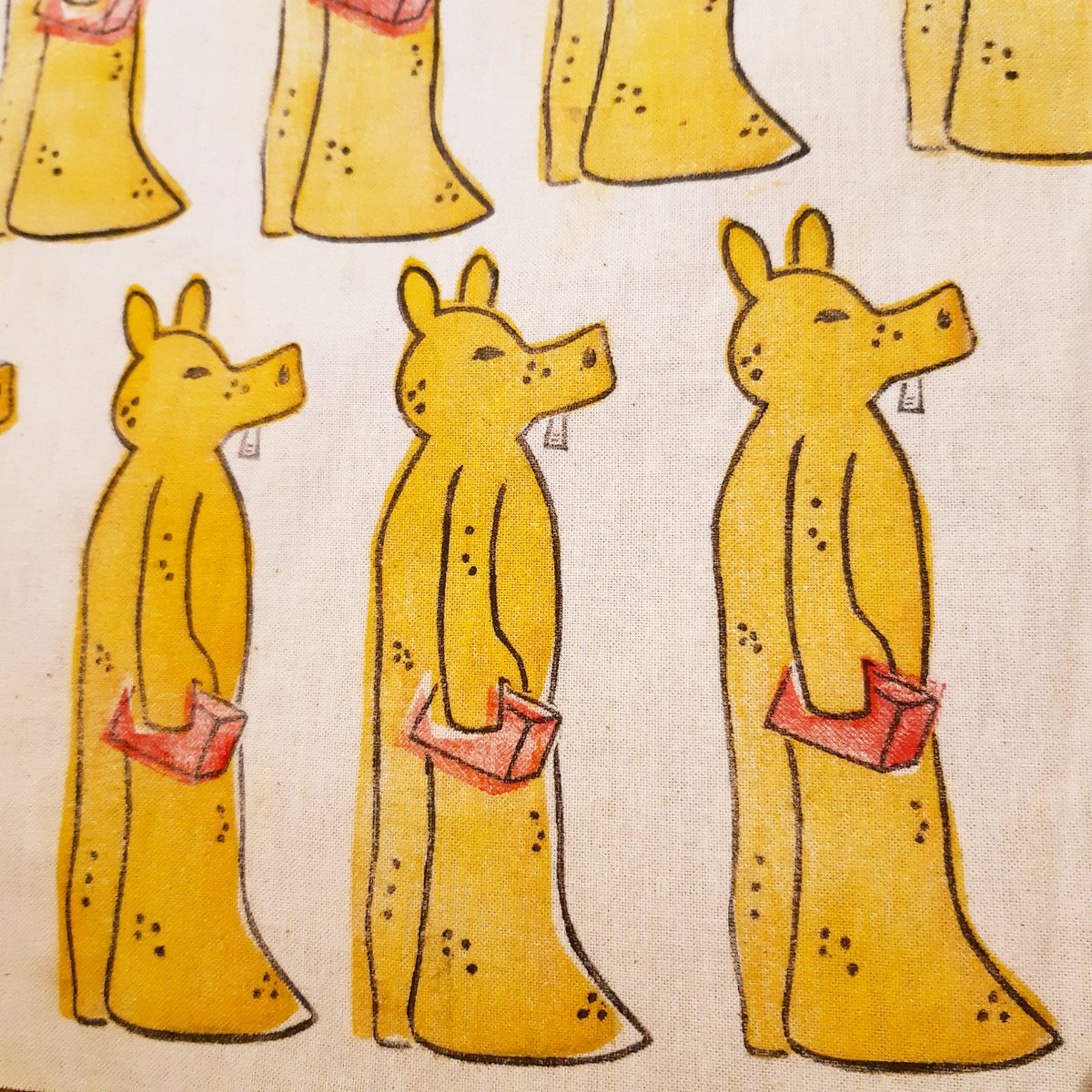 spillyjaneknits's tweet photo. A whole lotta Bad Characters
.
#Quas #LordQuas @quasimoto @madlib #quasimoto #blockprint #linocut #linoprint #fabric #handprint https://t.co/l8IqYtQfr2