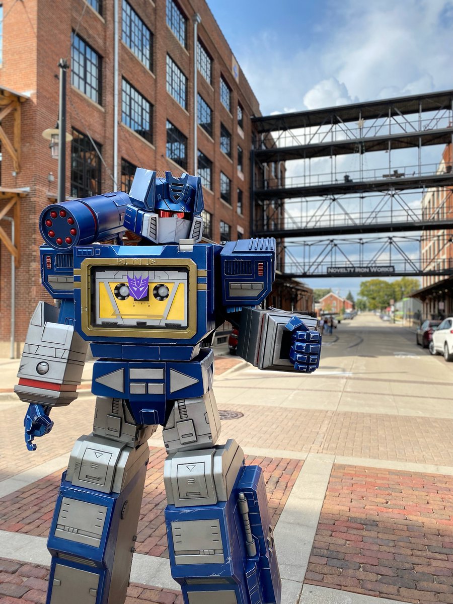 #Soundwave #soundwavecosplay #transformers #transformer #transformerscosplay #soundwavesuperior <a href="/transformers/">Transformers</a> <a href="/Hasbro/">Hasbro</a> @TFconTweets