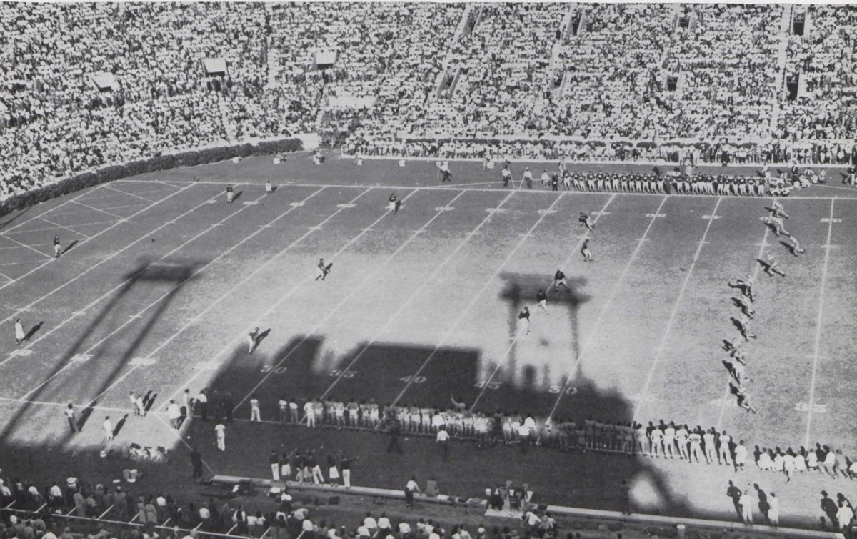 tpolitz's tweet photo. Nov. 30, 1946, is the earliest I've seen the field numerals at Tiger Stadium painted every 5 yards.

May have been there earlier in the '46 season, but wasn't painted in 1945 or prior @LSUfootball seasons I've found.

 📸 1947 @LSUGumbo https://t.co/Bp7hePBbNA