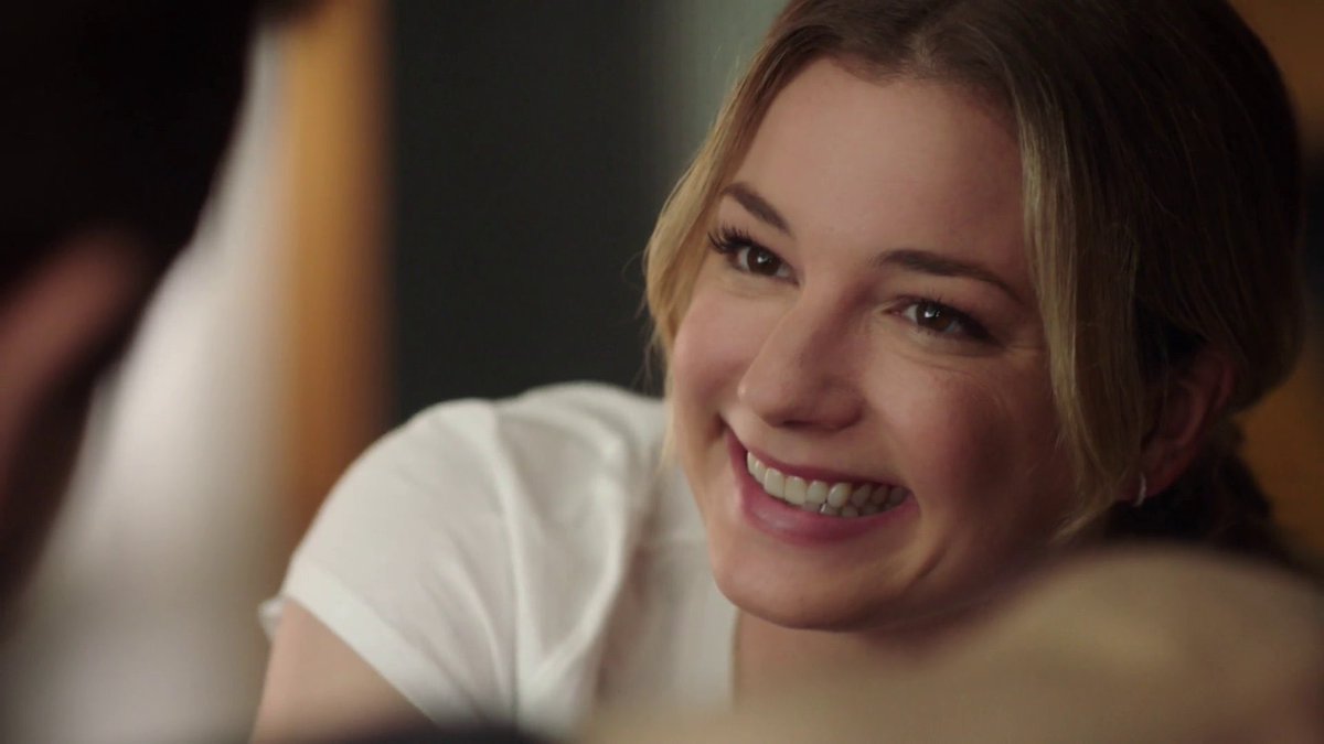 softxdecker's tweet photo. nic nevin is finally reunited with her mom and jessie as well as getting to meet for the first time her unborn baby and her mother in law. rest in peace, angel! the best nurse out there is now in peace and waiting for when the time comes she can hold gigi again❤️🤧#TheResident https://t.co/8mq2Q3Yk63